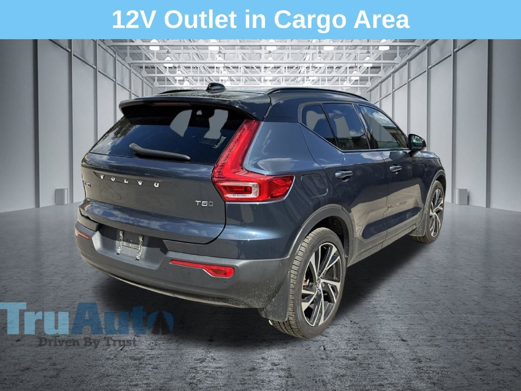 Used 2022 Volvo XC40 T5 R-Design w/ Advanced Package AWD/4WD image 8