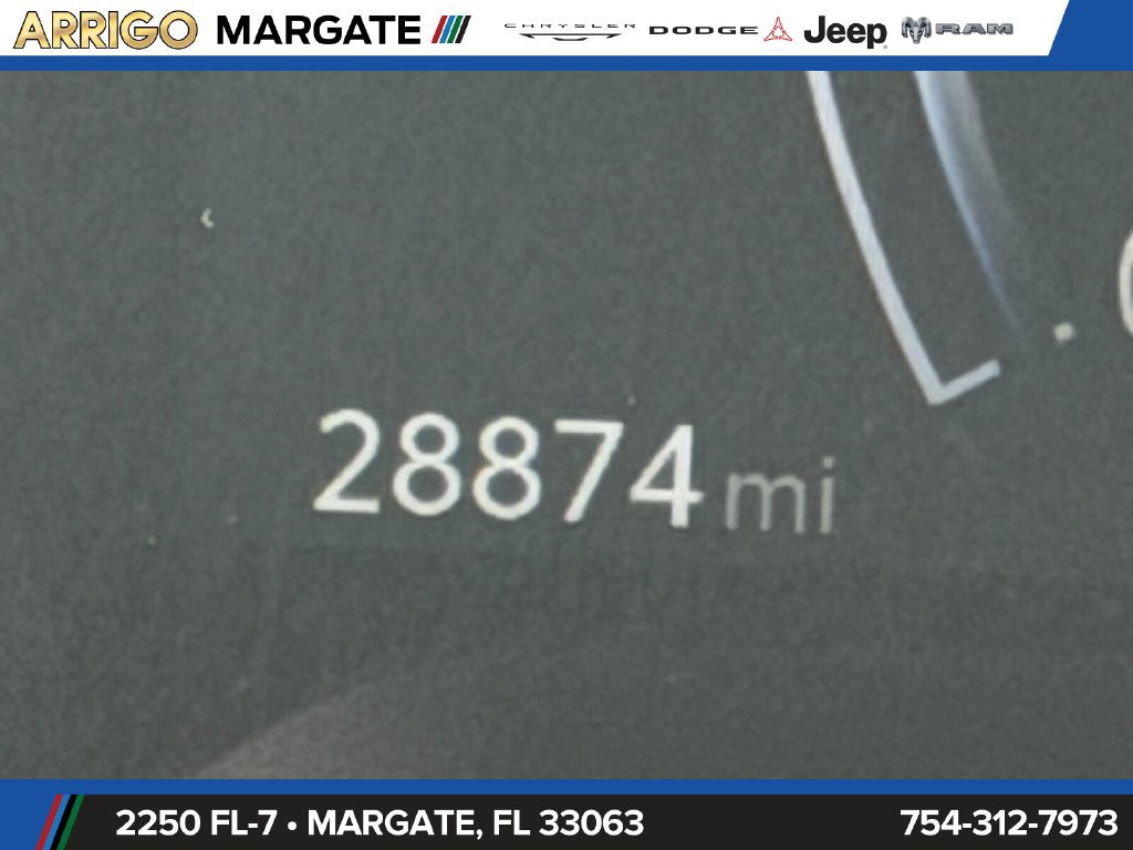 Used 2023 Toyota Corolla Cross XLE w/ Convenience Package FWD image 23