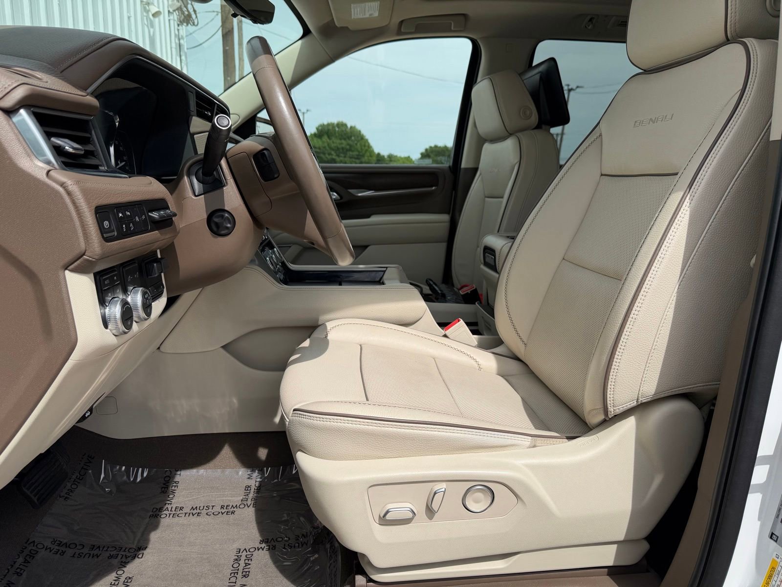 Used 2021 GMC Yukon Denali AWD/4WD image 18