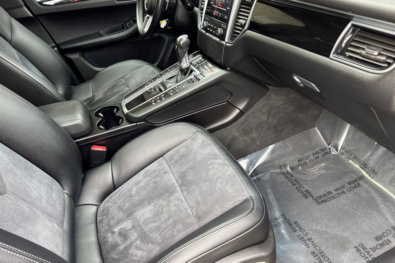 Used 2018 Porsche Macan image 15