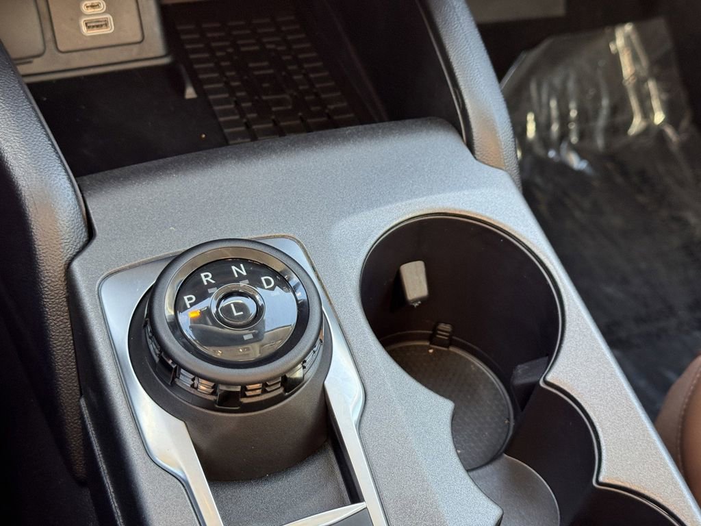 Used 2025 Ford Bronco Sport Outer Banks w/ Outer Banks Tech Package+ AWD/4WD image 17