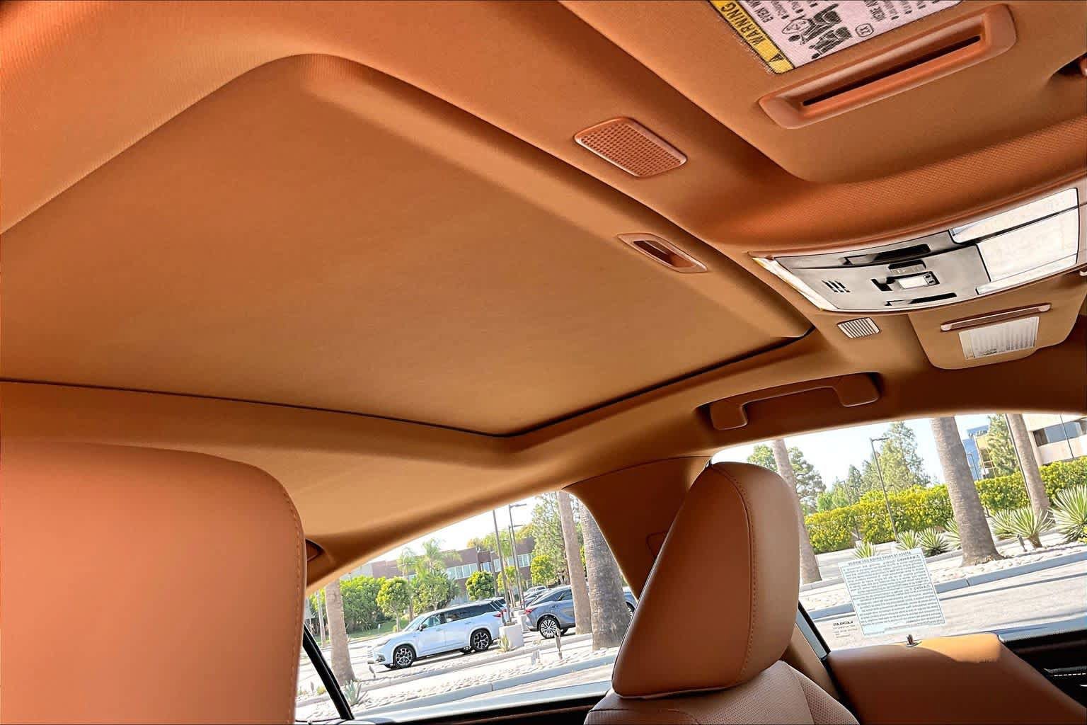 Used 2025 Lexus ES 300h w/ Premium Package FWD image 13