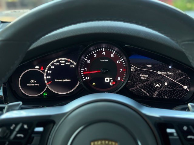 Used 2022 Porsche Cayenne AWD/4WD image 25