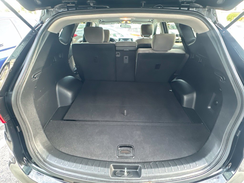 Used 2017 Hyundai Santa Fe Sport FWD image 29