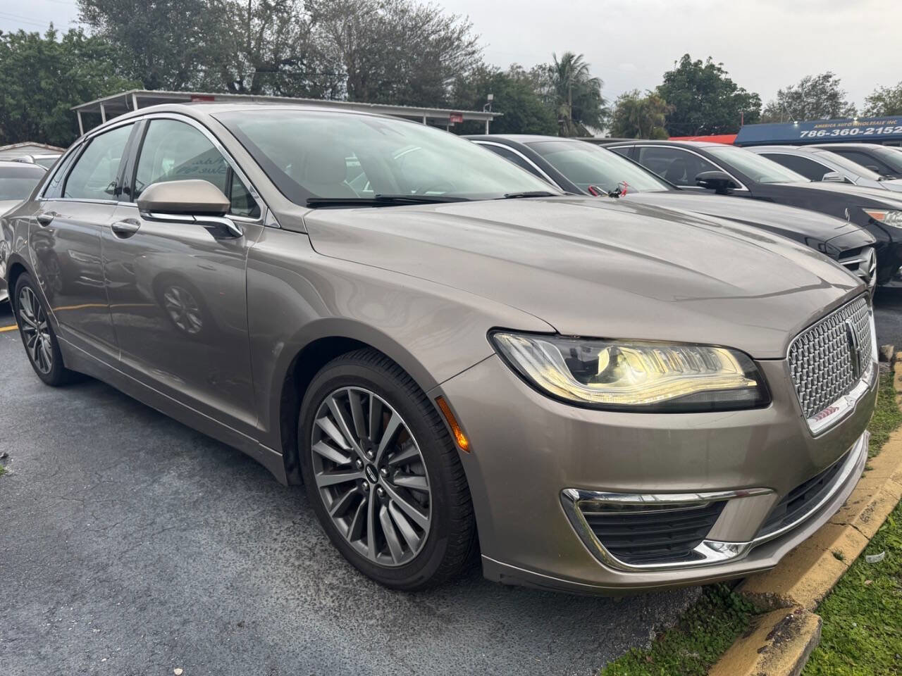 Used 2019 Lincoln MKZ Premiere image 6