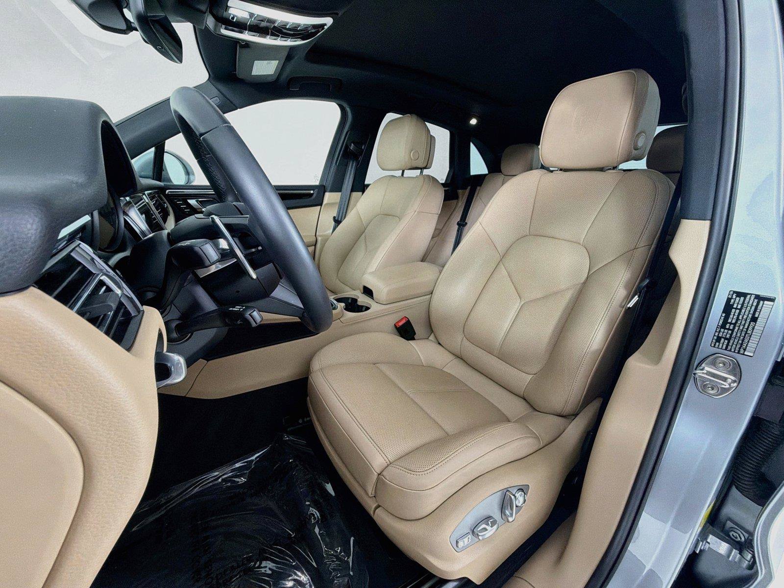 Certified 2026 Porsche Macan Turbo AWD/4WD image 5