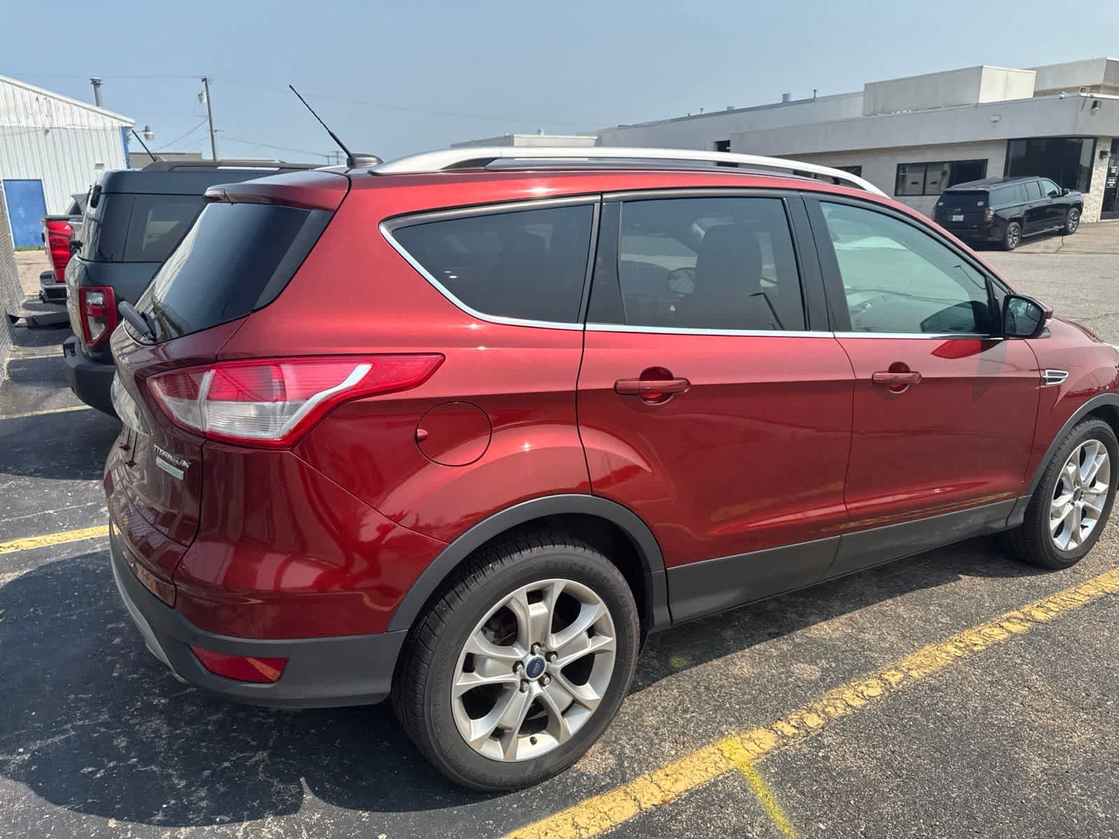 Used 2015 Ford Escape Titanium FWD image 27