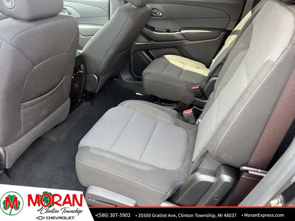 Certified 2023 Chevrolet Traverse LT FWD image 13