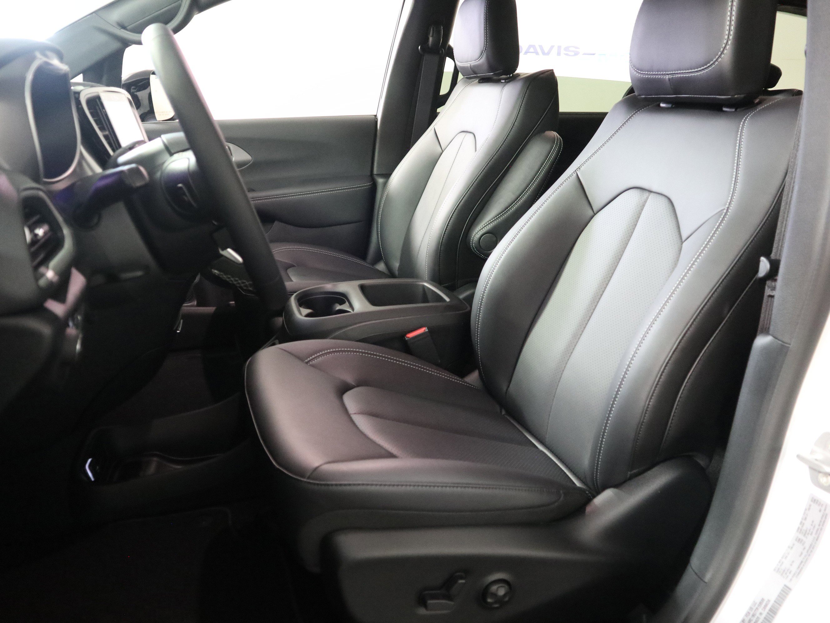 New 2026 Chrysler Pacifica Select image 23