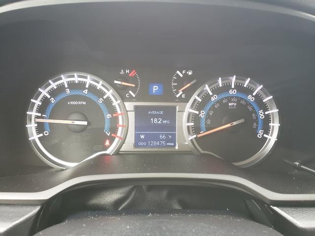Used 2017 Toyota 4Runner SR5 AWD/4WD image 27
