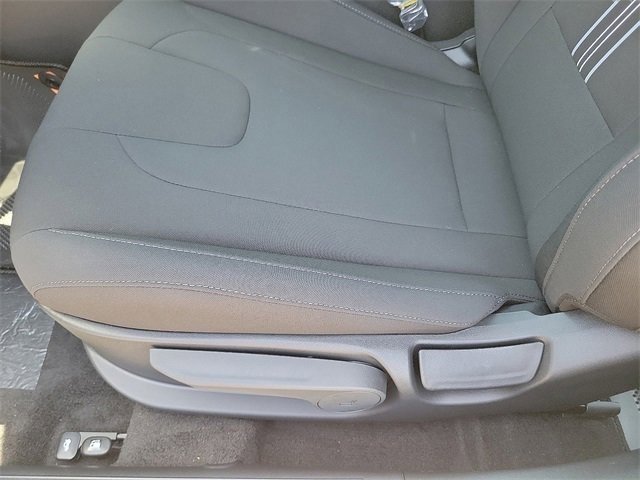 New 2025 Hyundai Elantra Sport image 12