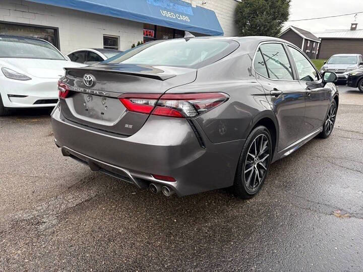 Used 2024 Toyota Camry SE FWD image 5