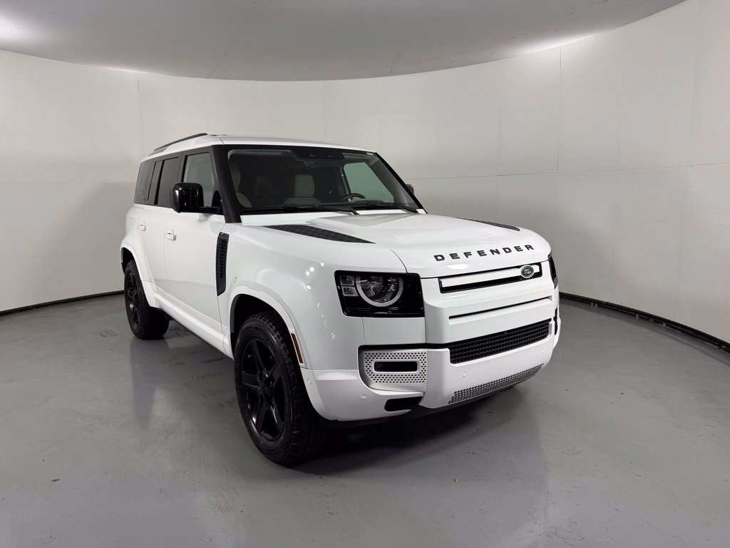 Used 2020 Land Rover Defender 110 S AWD/4WD image 4