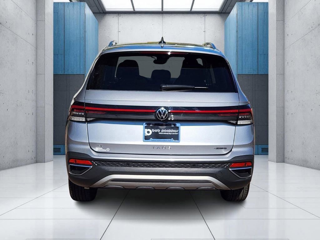 Used 2025 Volkswagen Taos SE image 28