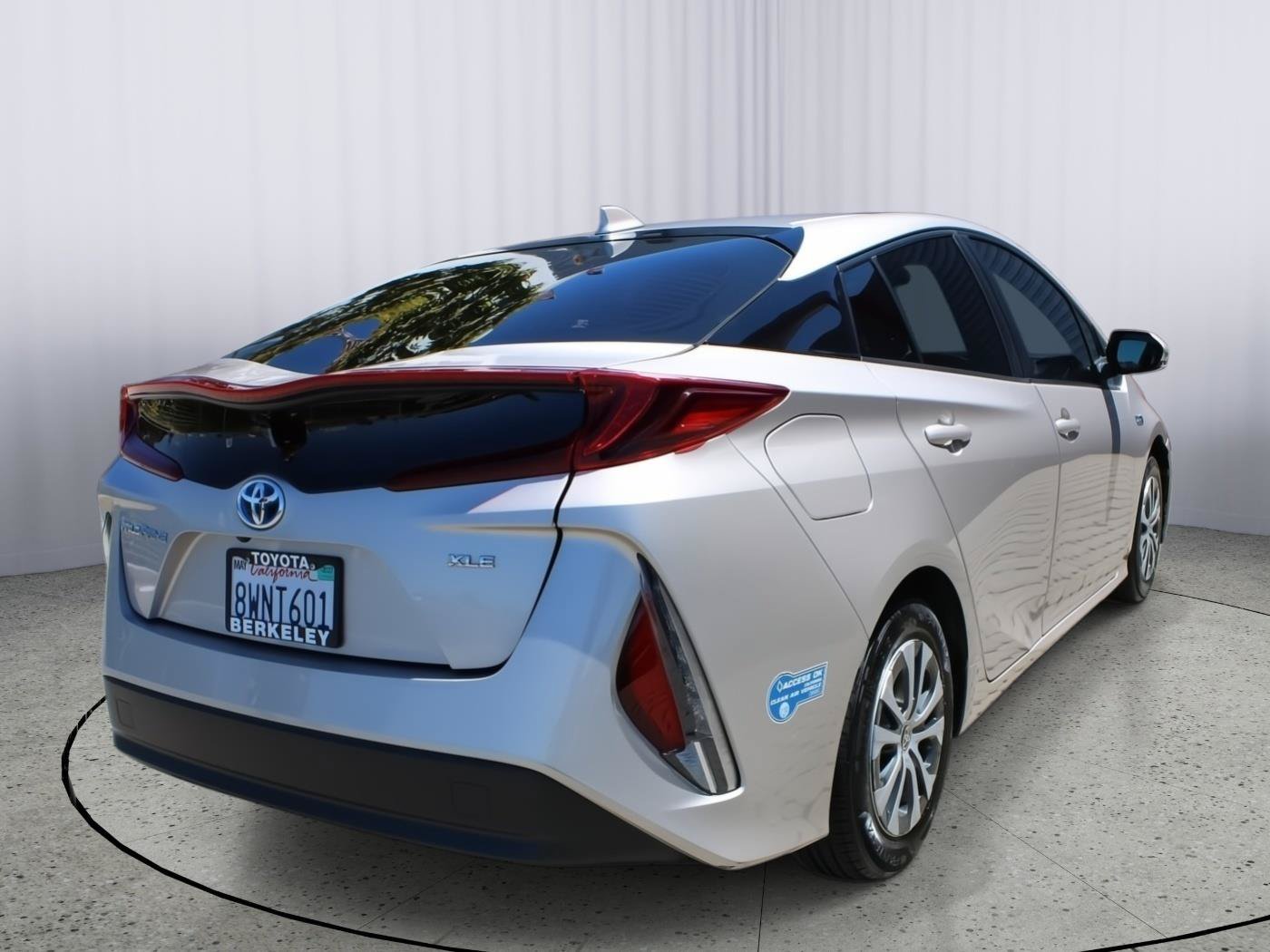 Used 2021 Toyota Prius Prime XLE FWD image 8