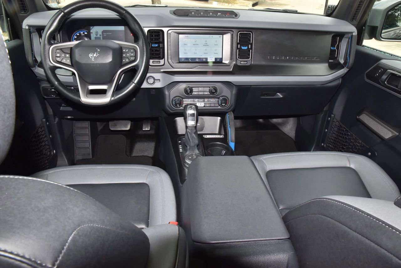 Certified 2021 Ford Bronco Black Diamond w/ Sasquatch Package image 16