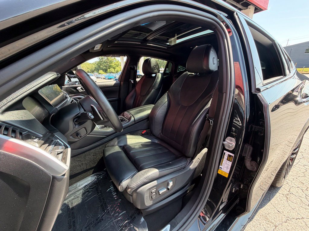 Used 2021 BMW X6 sDrive40i w/ M Sport Package RWD image 31