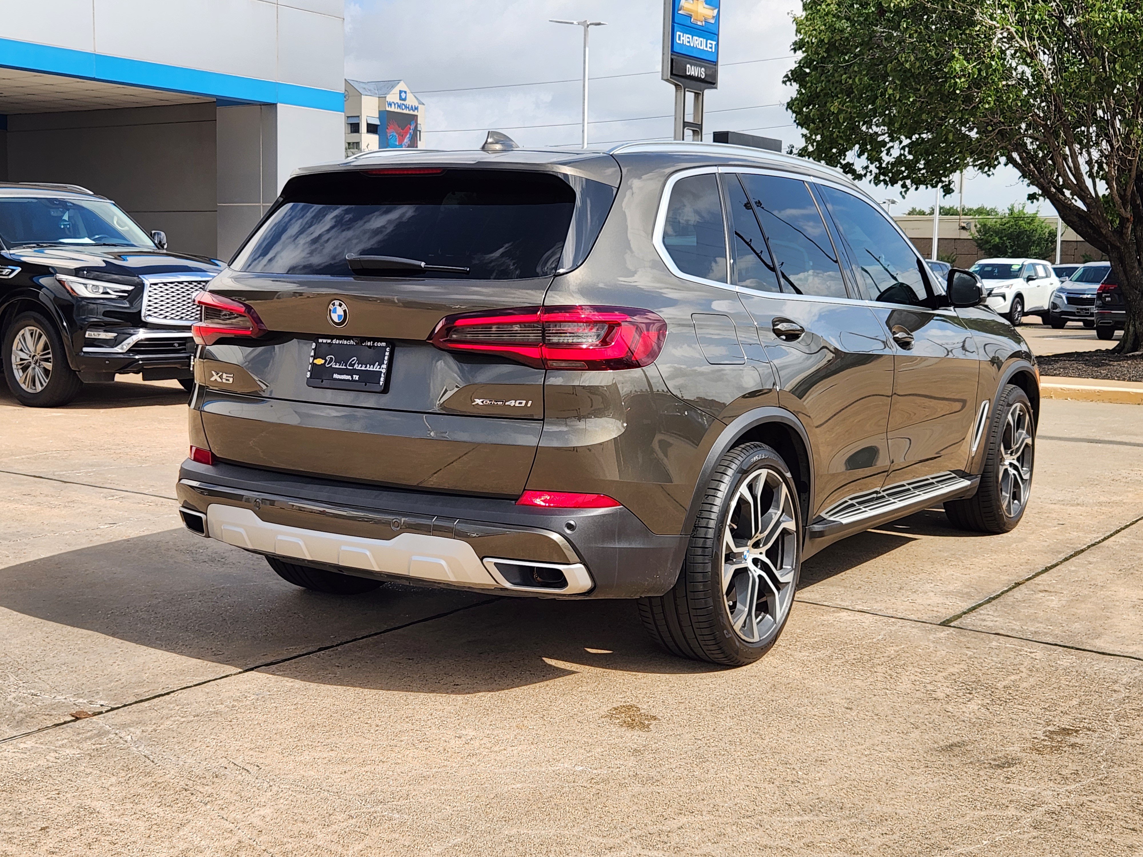 Used 2022 BMW X5 xDrive40i w/ Executive Package AWD/4WD image 6