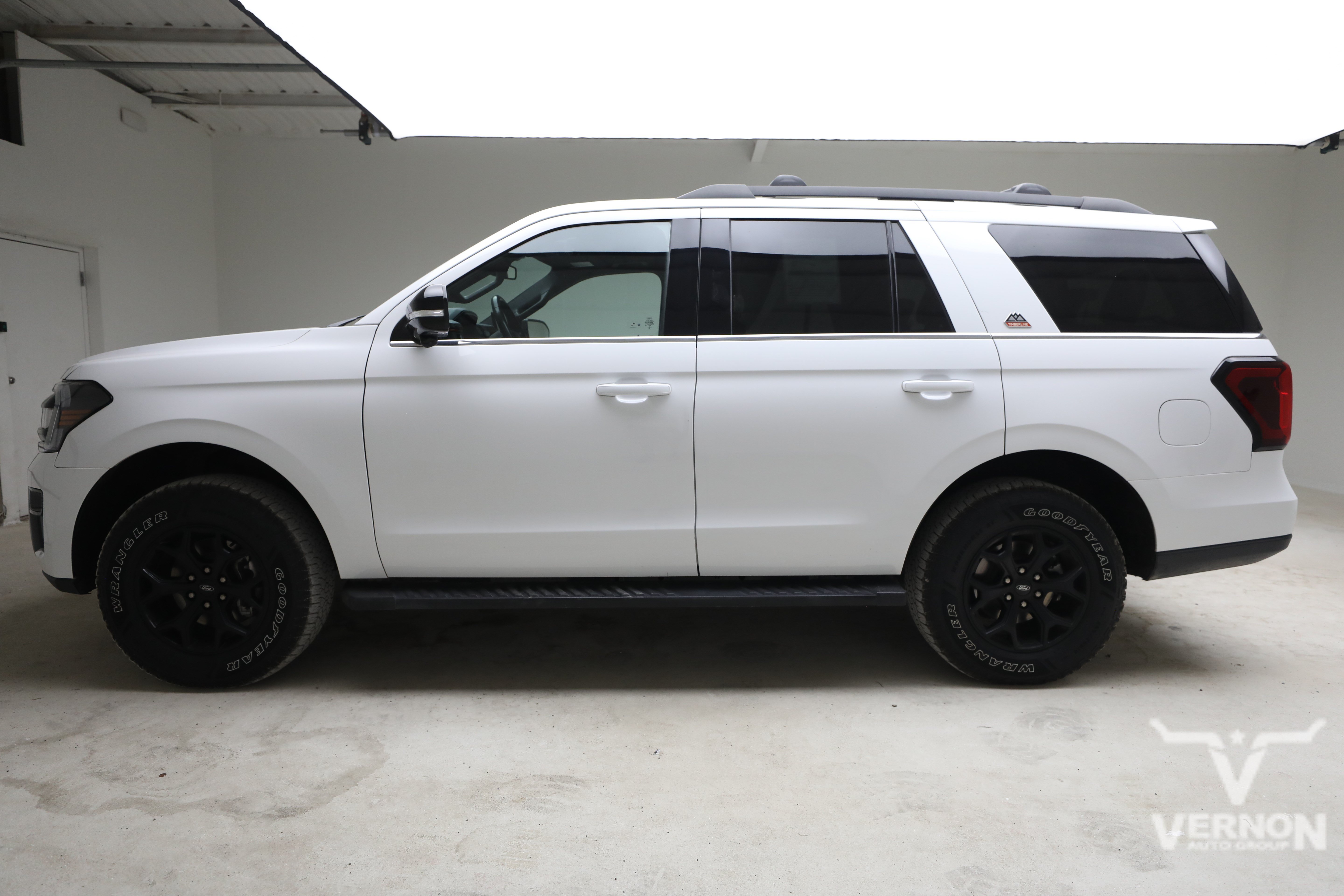 Used 2022 Ford Expedition Timberline AWD/4WD image 2