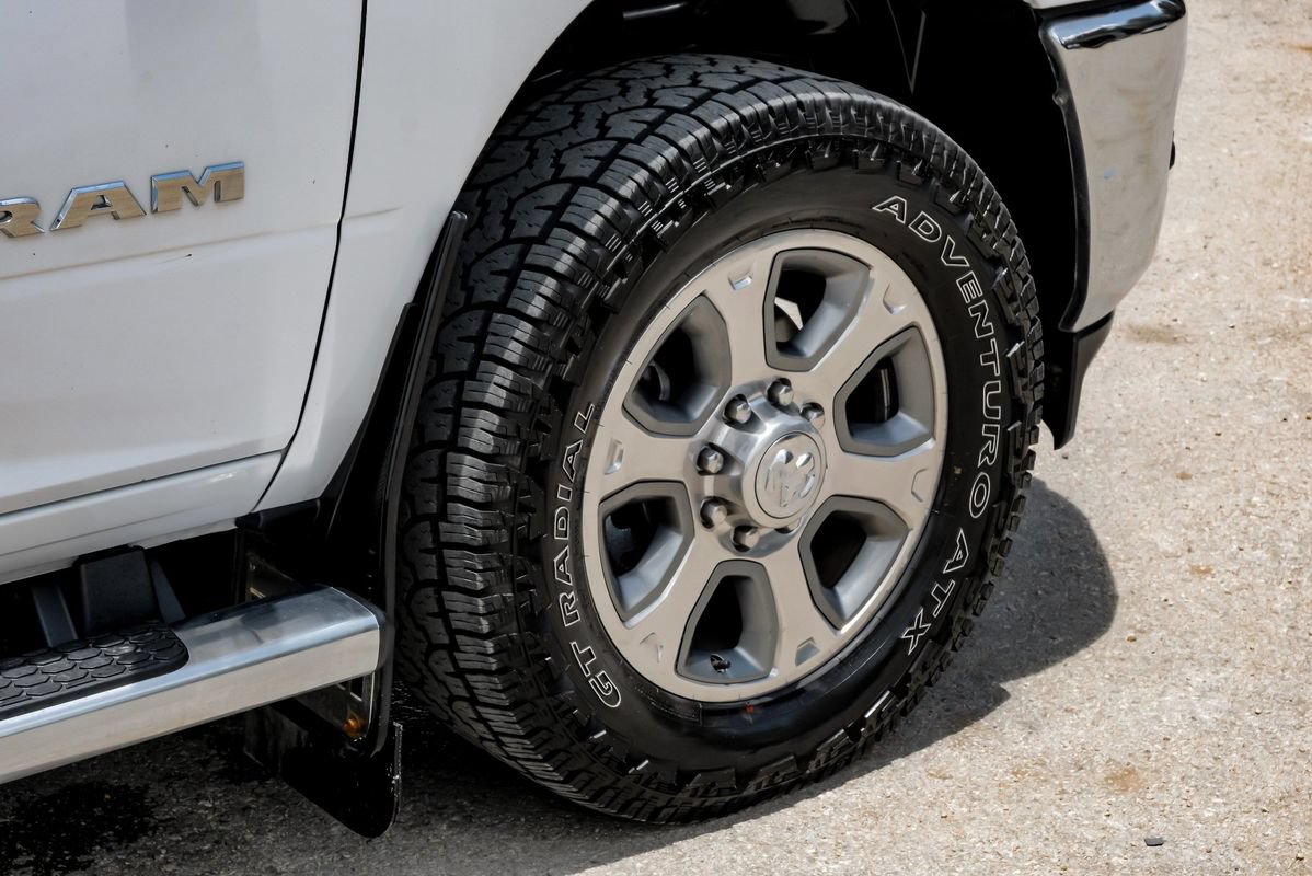Used 2025 RAM 3500 Laramie AWD/4WD image 63