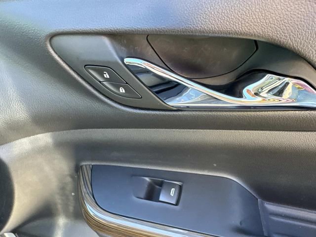 Used 2023 GMC Acadia SLE w/ Elevation Edition image 18