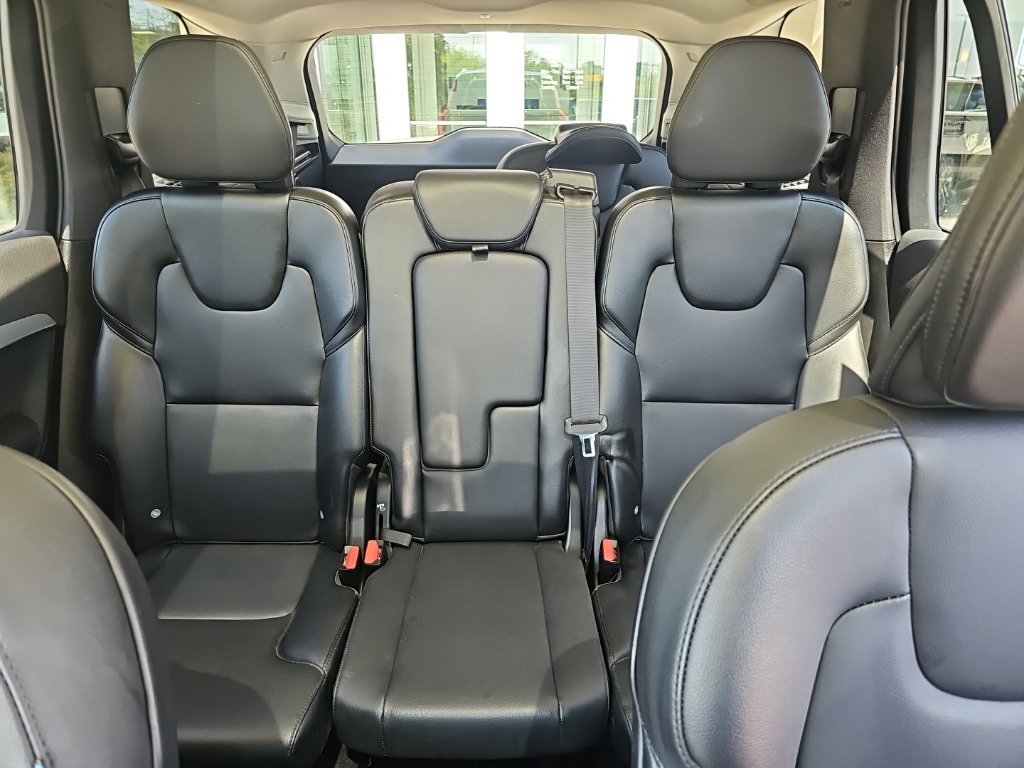 Used 2022 Volvo XC90 T5 Momentum AWD/4WD image 29