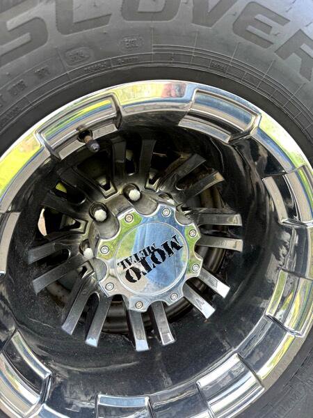 Used 2005 GMC Sierra 3500 SLT w/ Heavy-Duty Power Package image 13