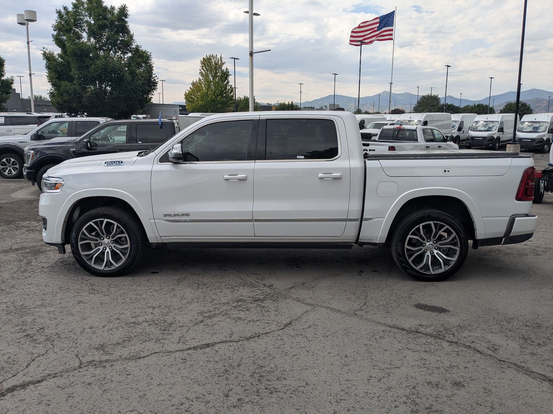 Used 2025 RAM 1500 Tungsten AWD/4WD image 10