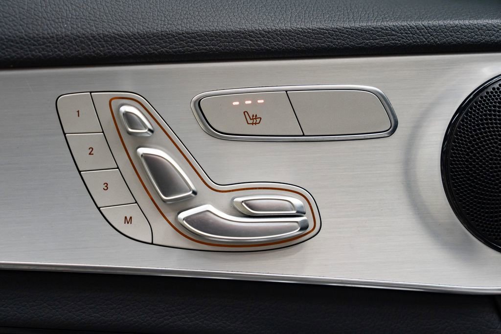 Used 2021 Mercedes-Benz C 300 Sedan image 21