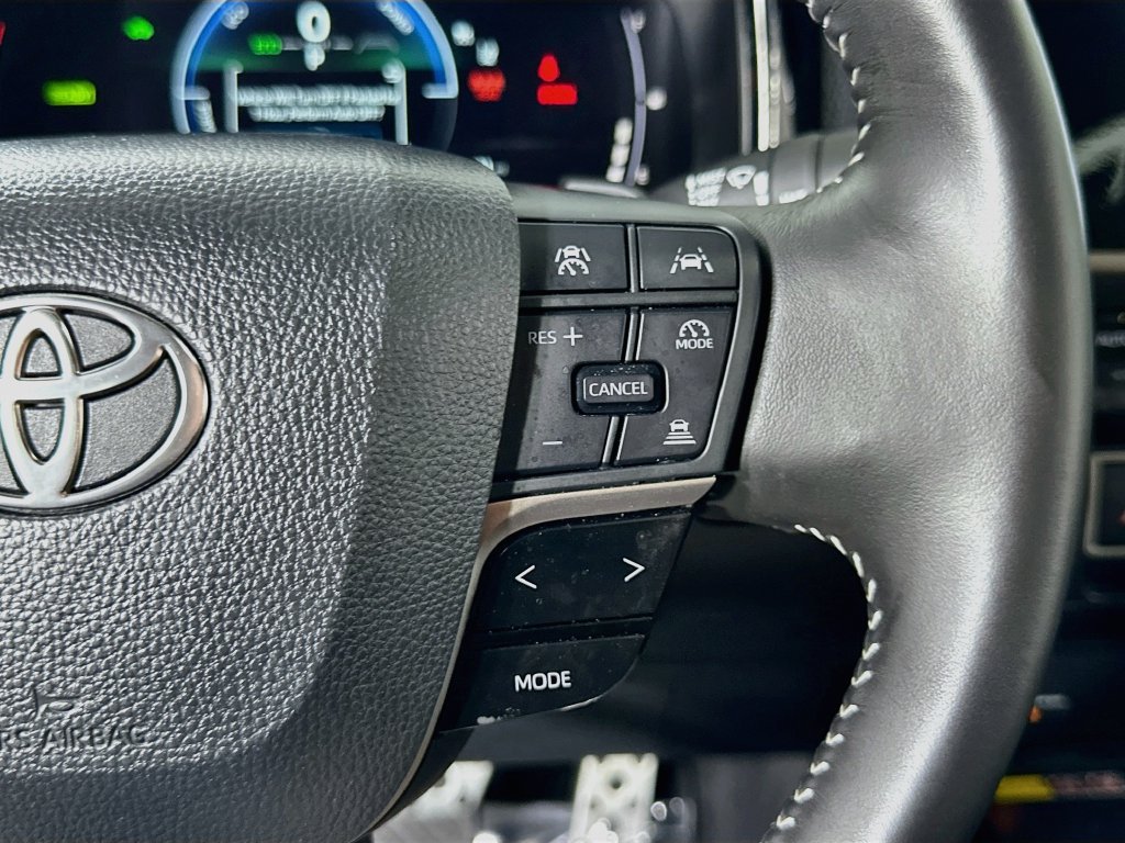 Used 2026 Toyota Camry SE FWD image 24