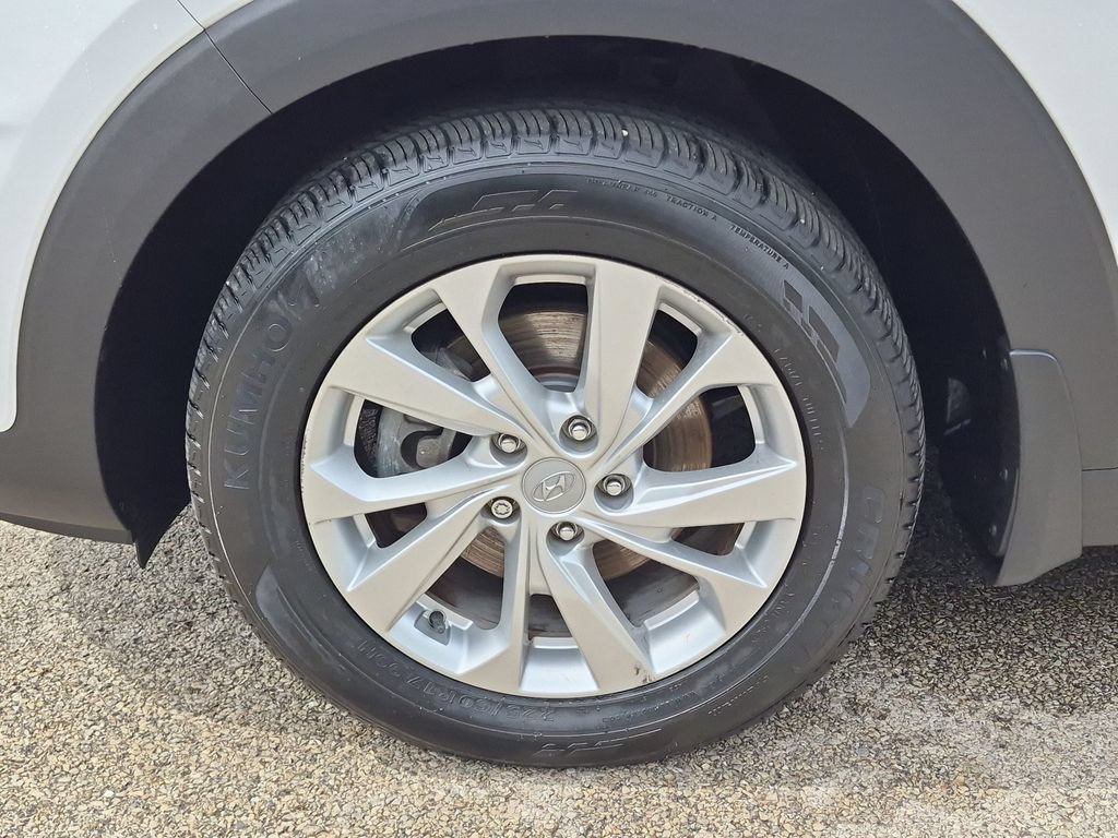 Used 2020 Hyundai Tucson Value FWD image 14