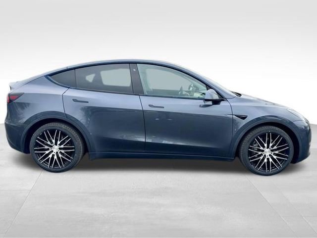 Used 2021 Tesla Model Y Long Range AWD/4WD image 7
