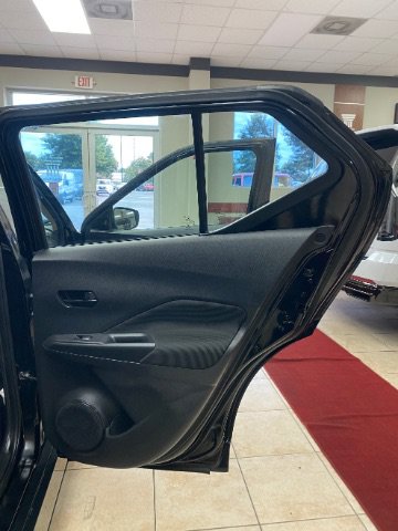 Used 2022 Nissan Kicks S FWD image 12