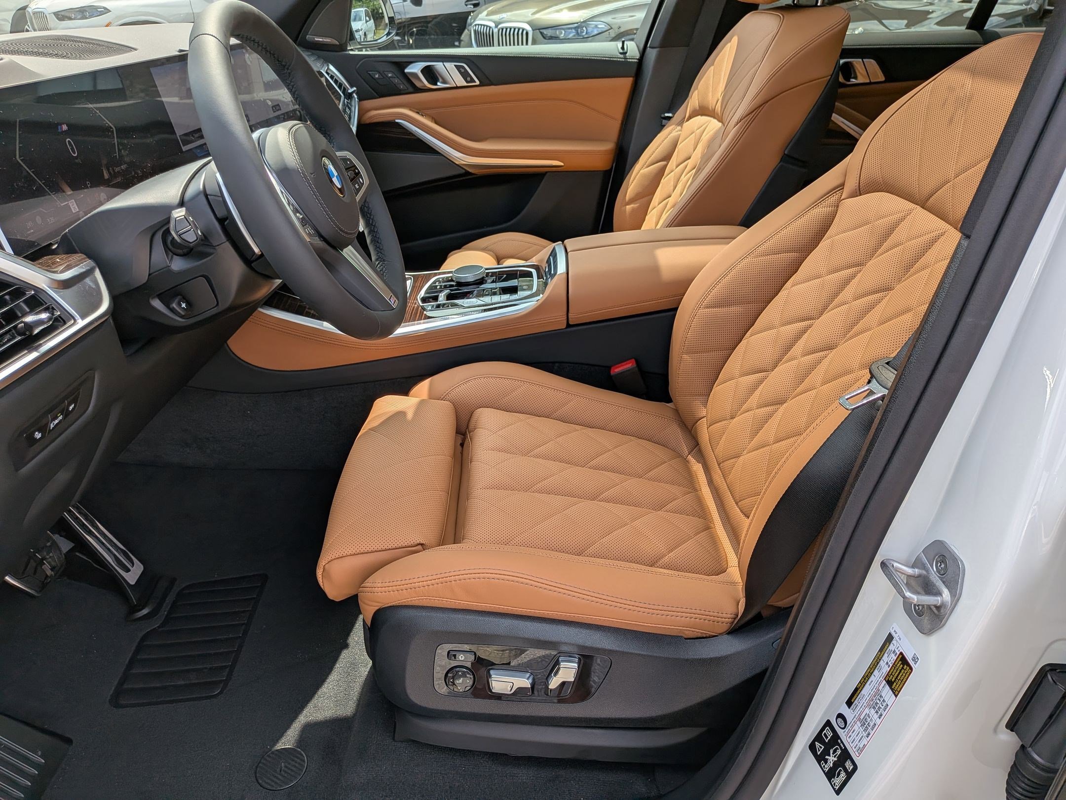 New 2026 BMW X5 xDrive40i w/ M Sport Package AWD/4WD image 15