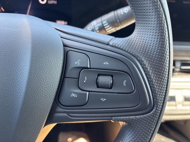 Used 2025 Buick Envista Preferred w/ Convenience II Package image 18