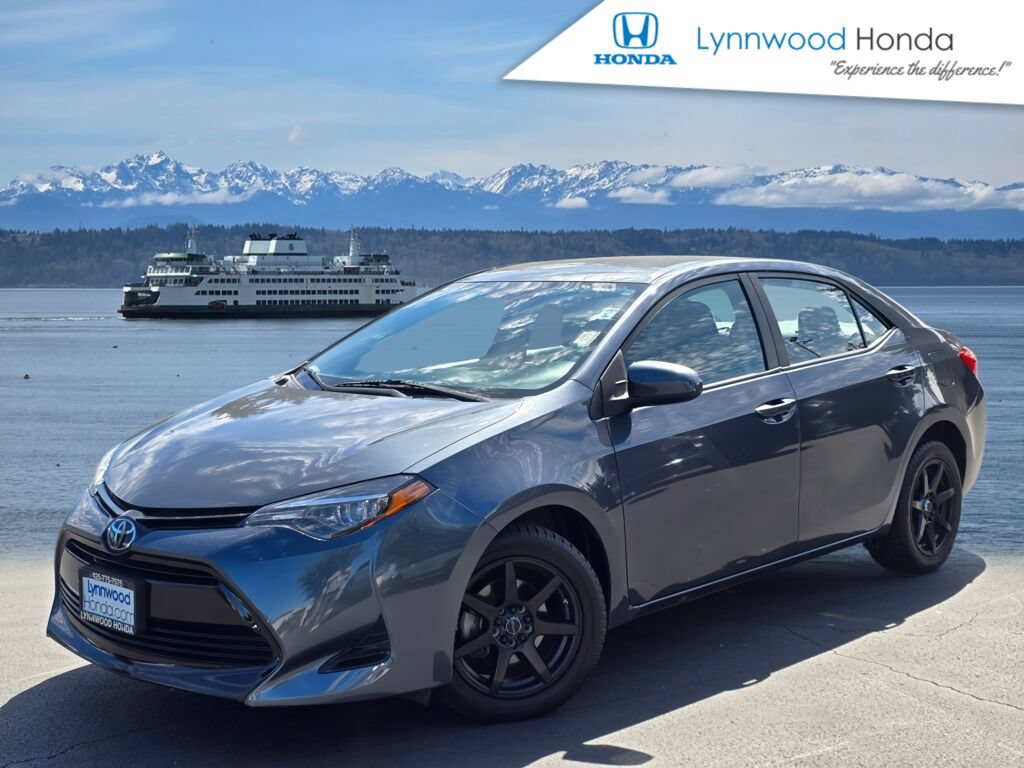 Used 2019 Toyota Corolla LE FWD image 1