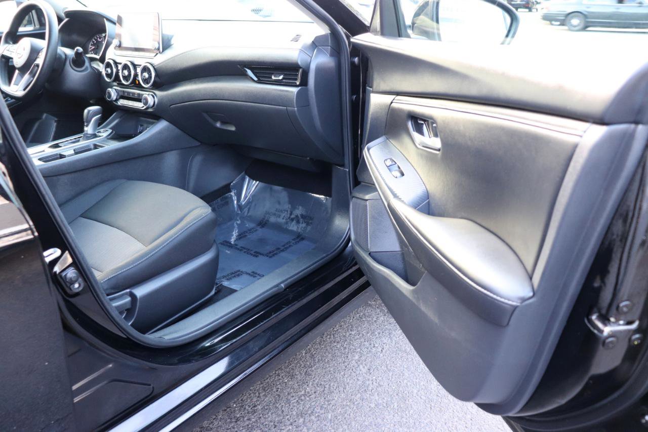 Used 2024 Nissan Sentra SV FWD image 15