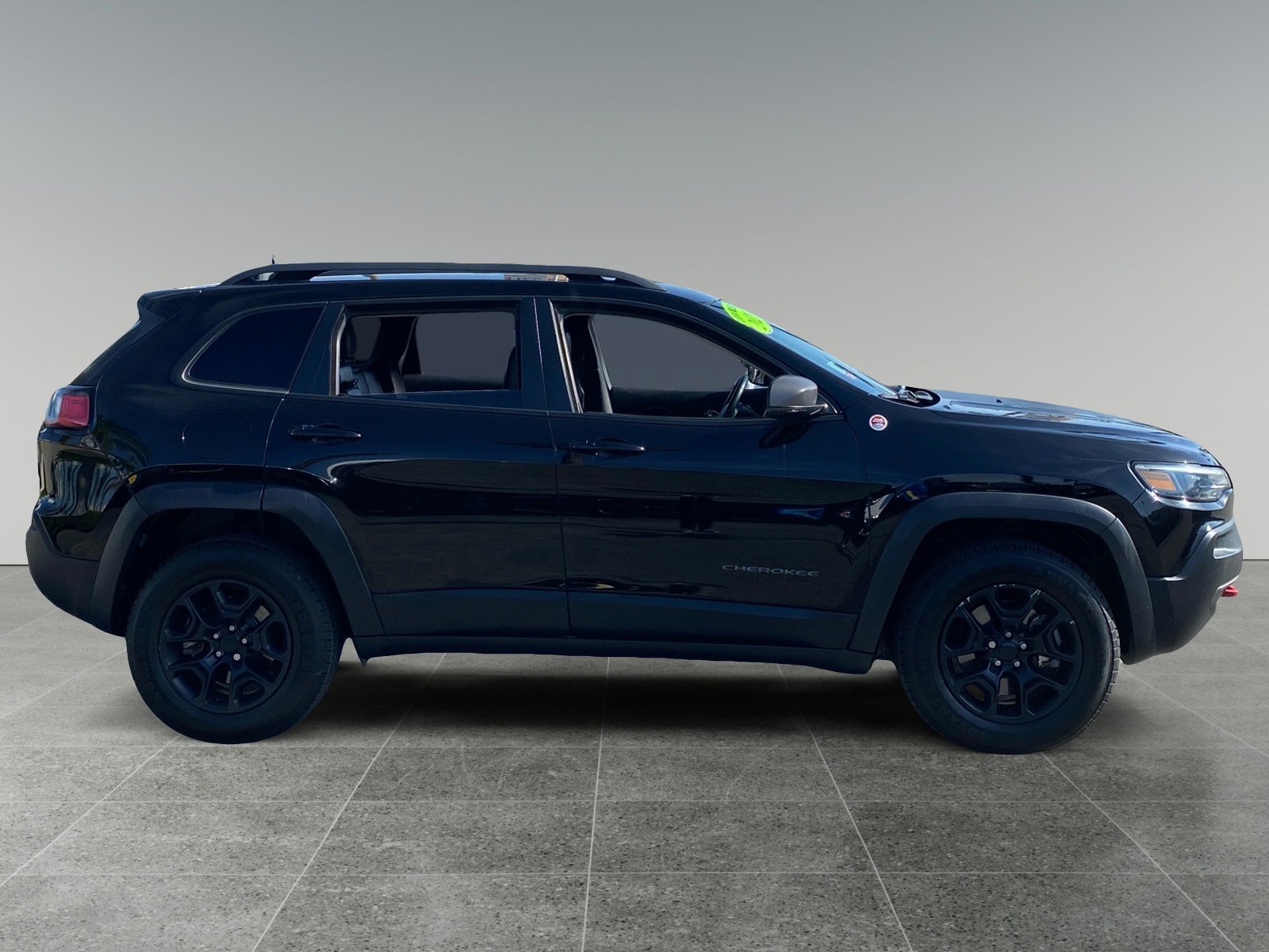 Used 2020 Jeep Cherokee Trailhawk w/ Comfort/Convenience Group AWD/4WD image 6