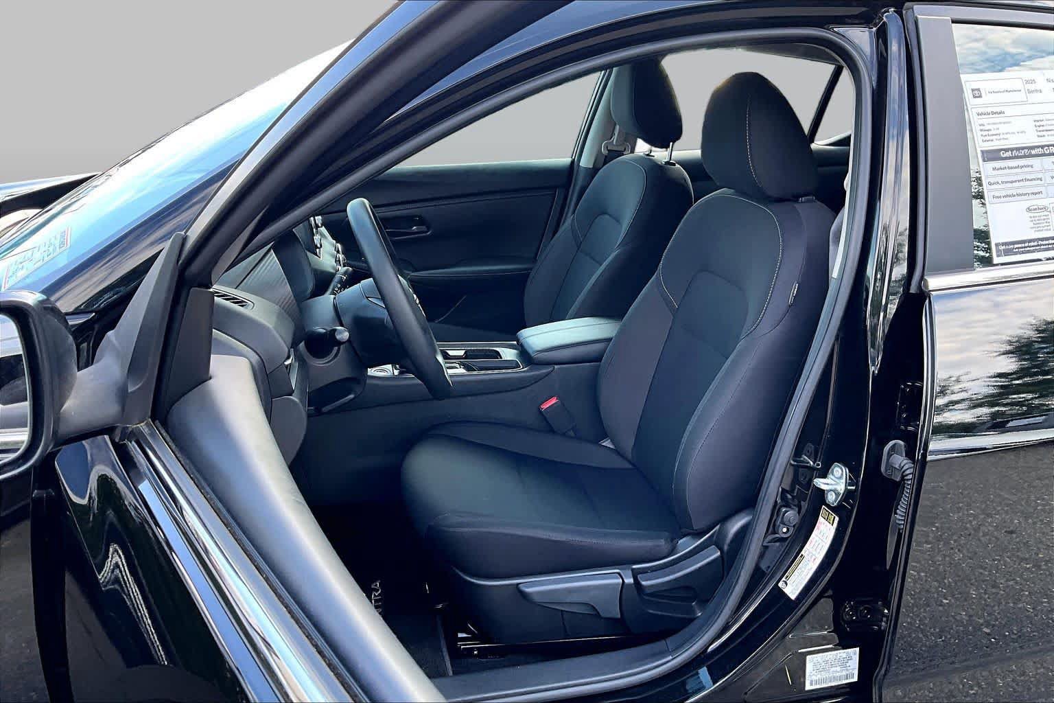 Used 2025 Nissan Sentra S FWD image 9