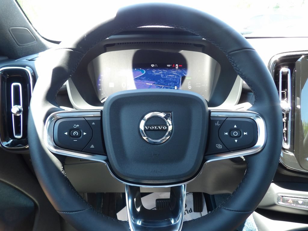Certified 2023 Volvo C40 P8 Recharge Ultimate AWD/4WD image 18