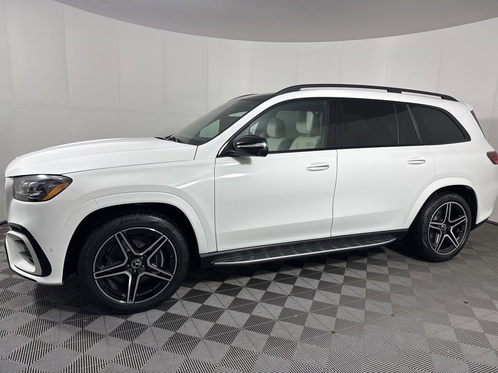 New 2025 Mercedes-Benz GLS 450 4MATIC image 2
