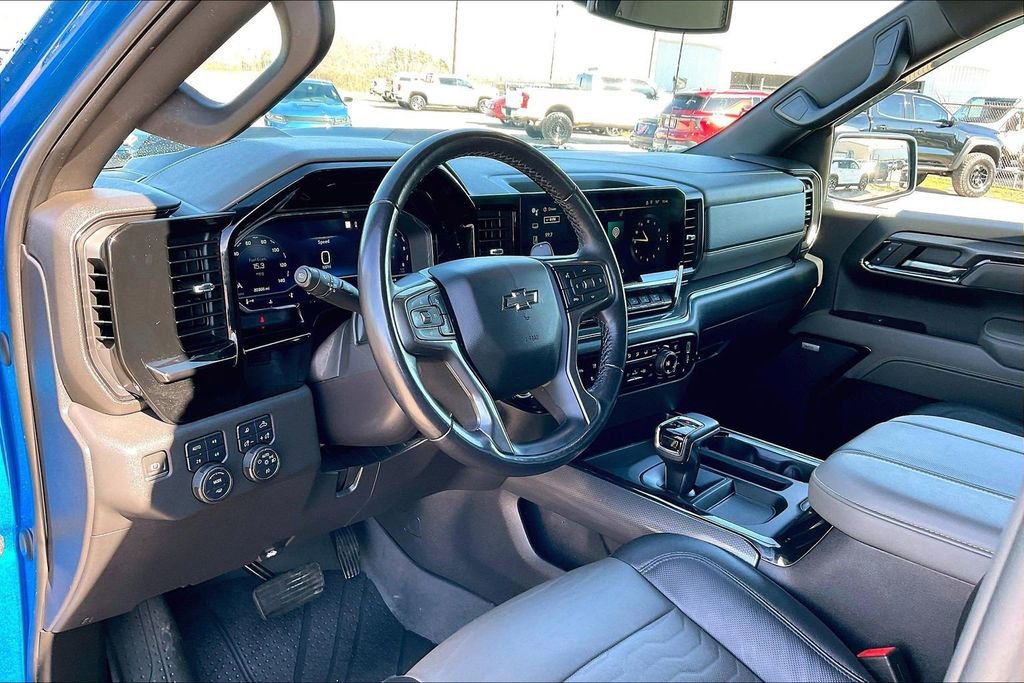 Used 2023 Chevrolet Silverado 1500 ZR2 image 14