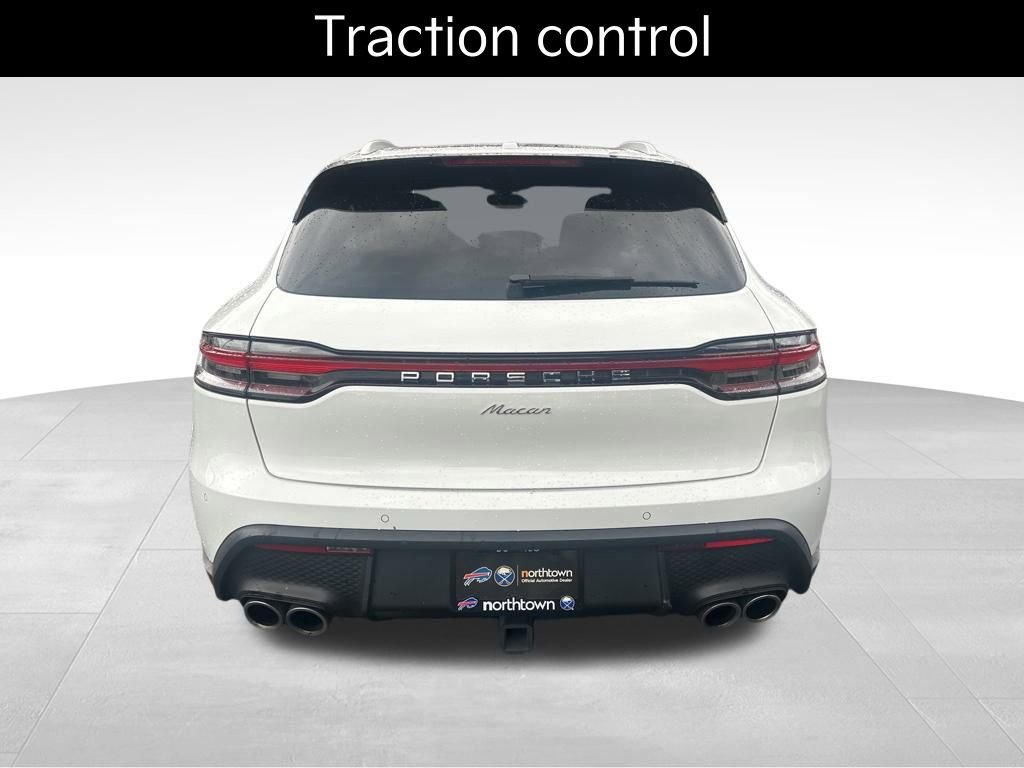 Used 2023 Porsche Macan Base image 7