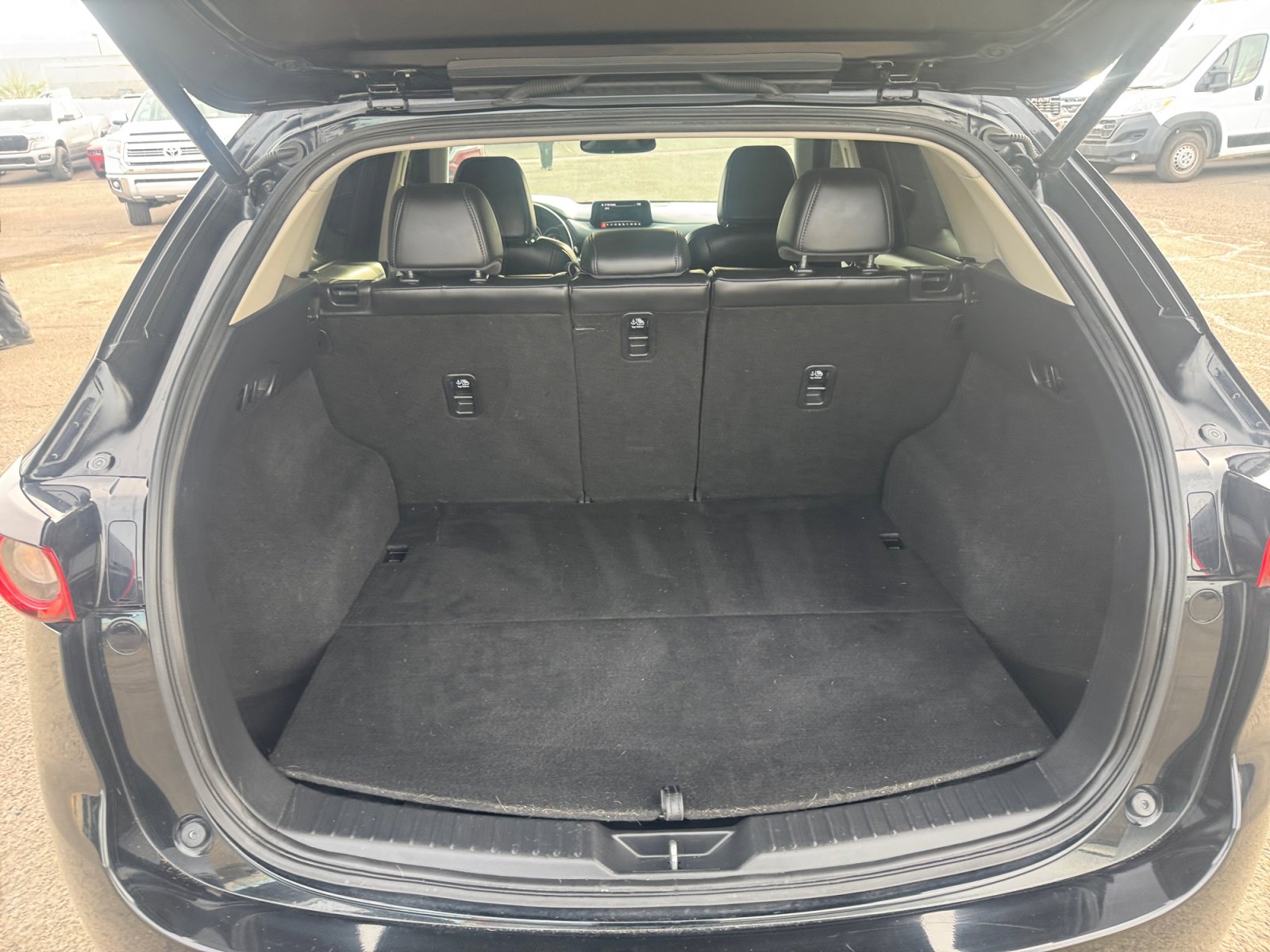 Used 2019 MAZDA CX-5 Touring image 29