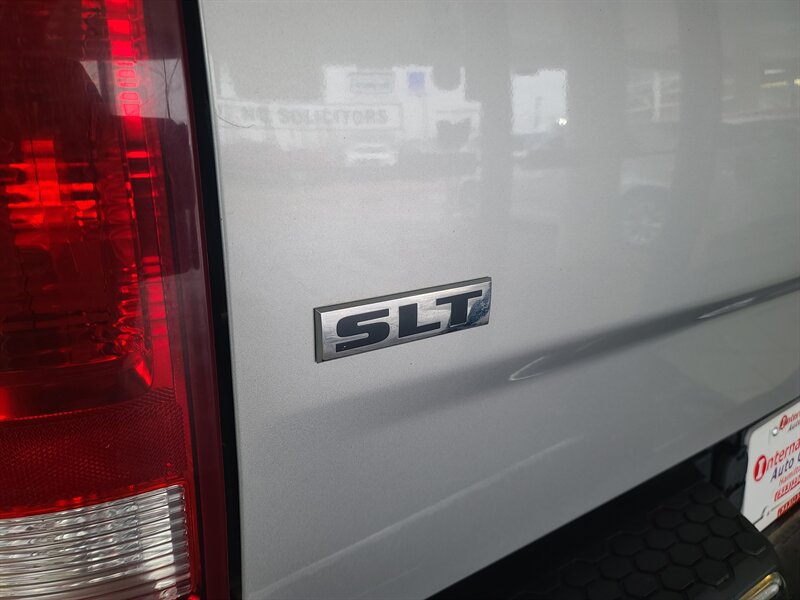 Used 2016 RAM 1500 Classic SLT w/ SLT Plus D←cor Group AWD/4WD image 26