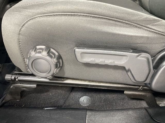 Used 2021 Jeep Gladiator Willys image 12