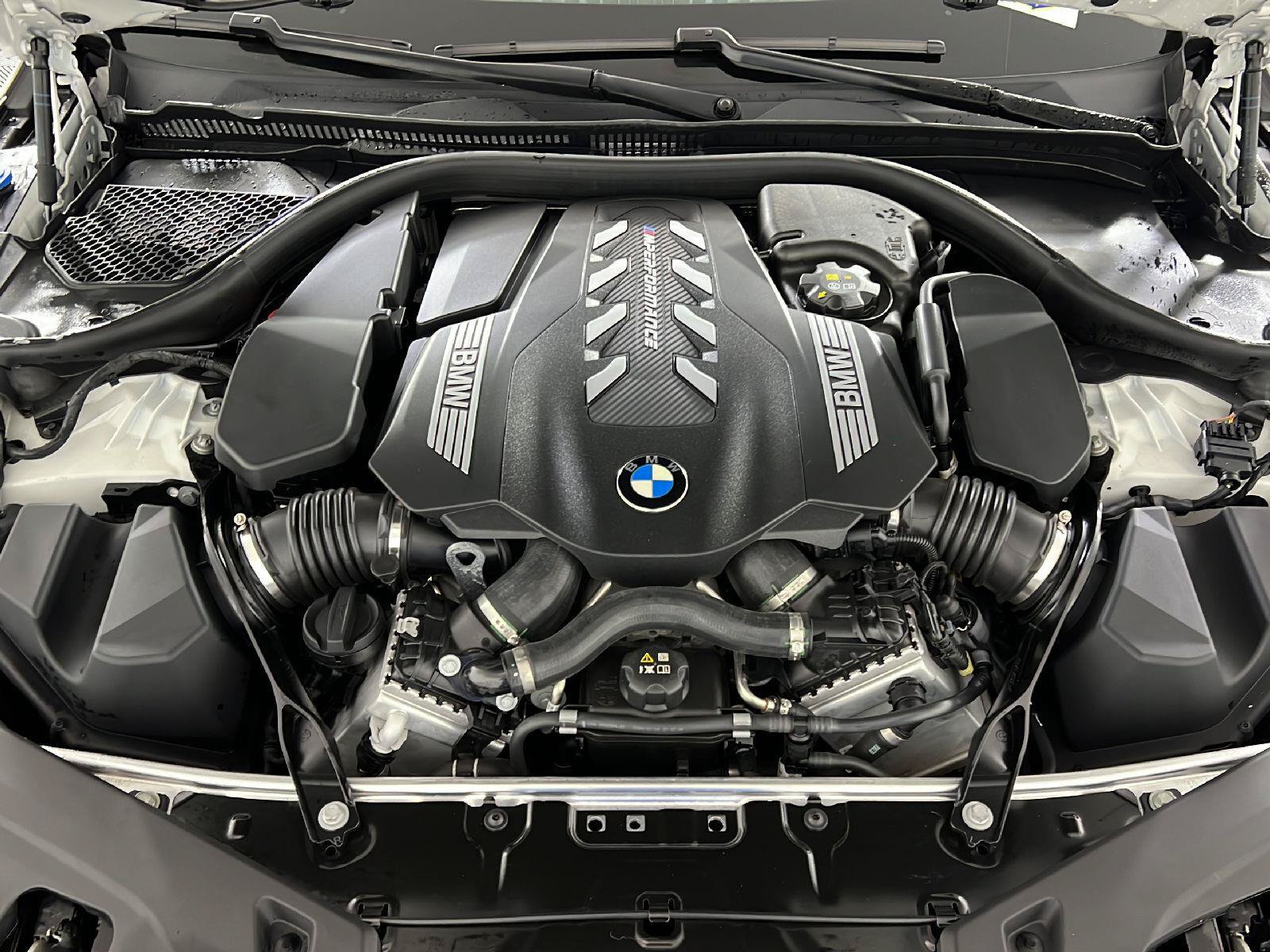 Used 2025 BMW M850i xDrive Coupe w/ M Sport Professional Package AWD/4WD image 44