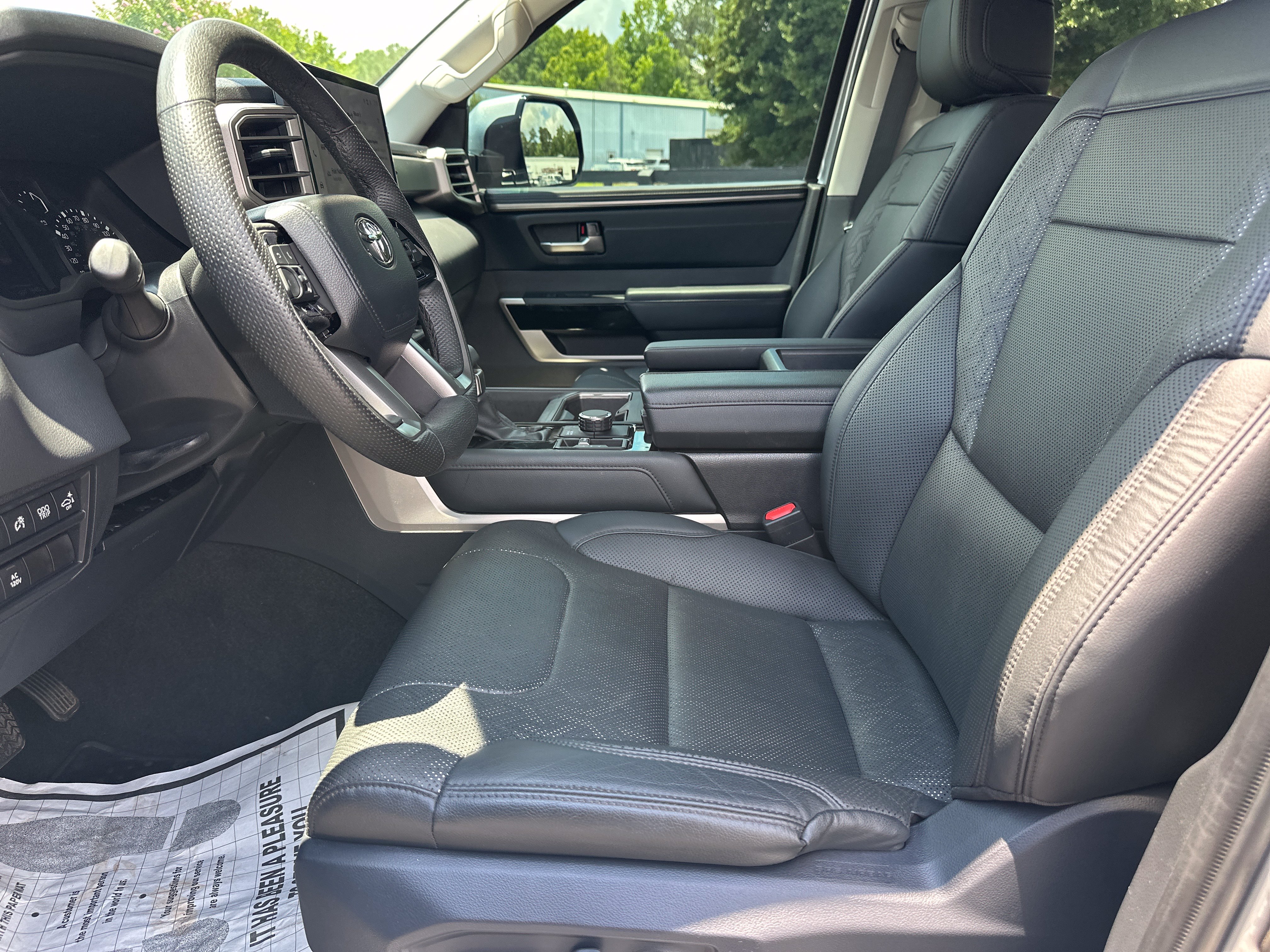 Used 2023 Toyota Tundra Limited AWD/4WD image 10