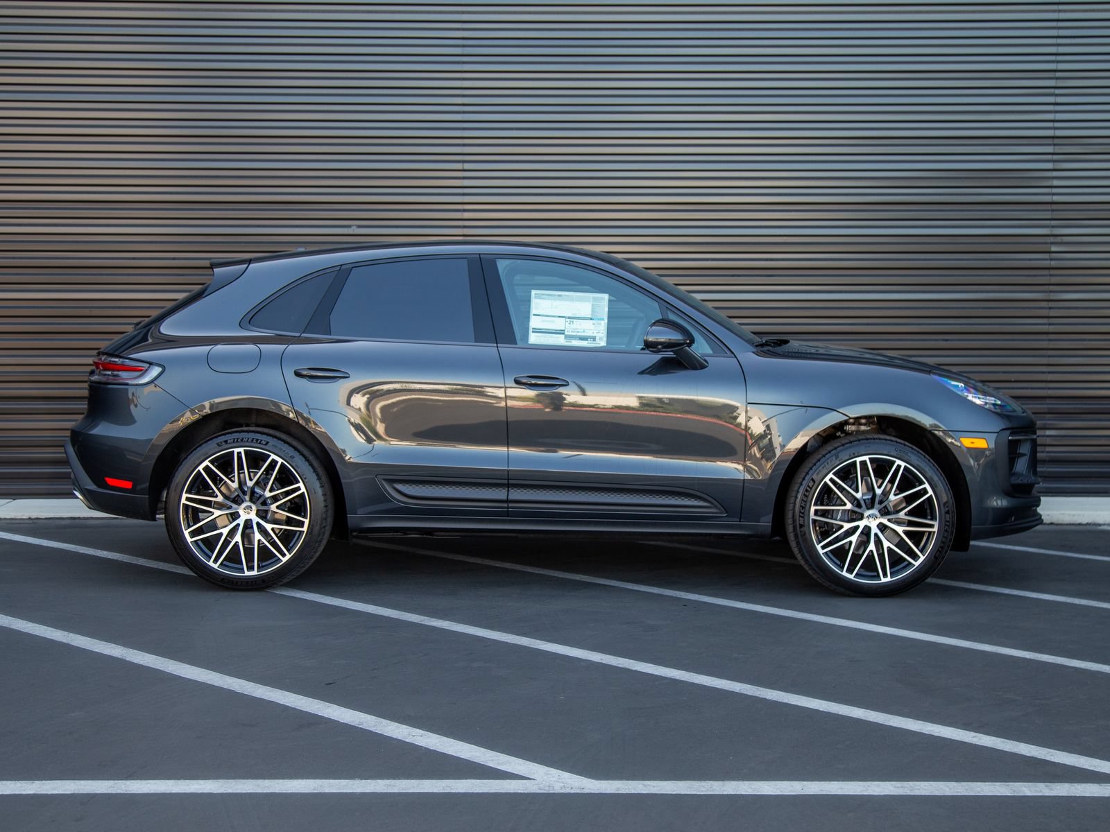 New 2026 Porsche Macan AWD/4WD image 8