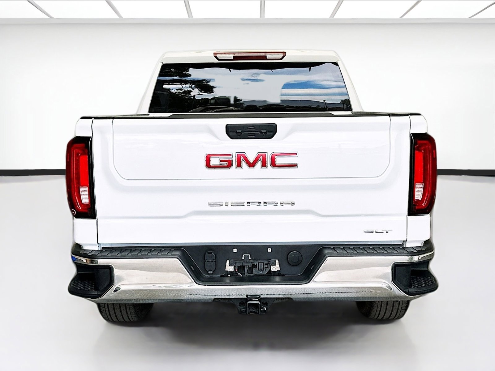 Used 2024 GMC Sierra 1500 SLT image 5